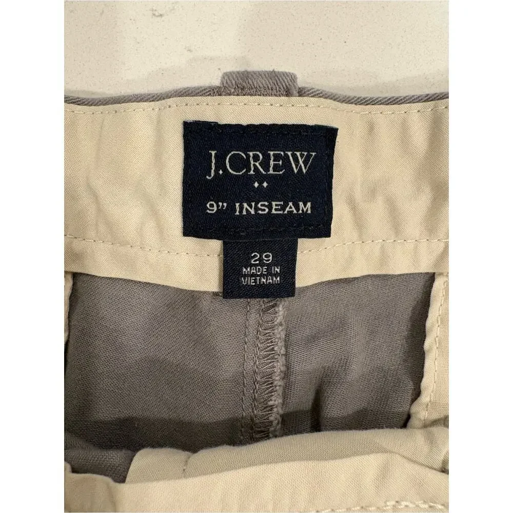 Men's J Crew Classic Gray Chino Shorts- 100% cotton. Size 29